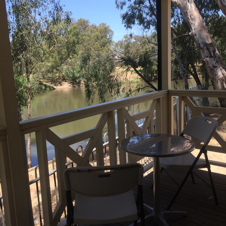 Готель Wagga Wagga Beach Caravan Park Номер фото
