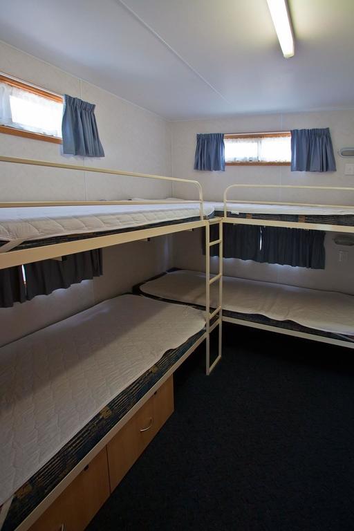 Готель Wagga Wagga Beach Caravan Park Номер фото